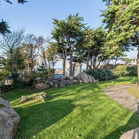 Holiday home Villa Standing Avec Jardin, Plage A Tregastel, Wifi Inclus - Fr-1-368-128 *